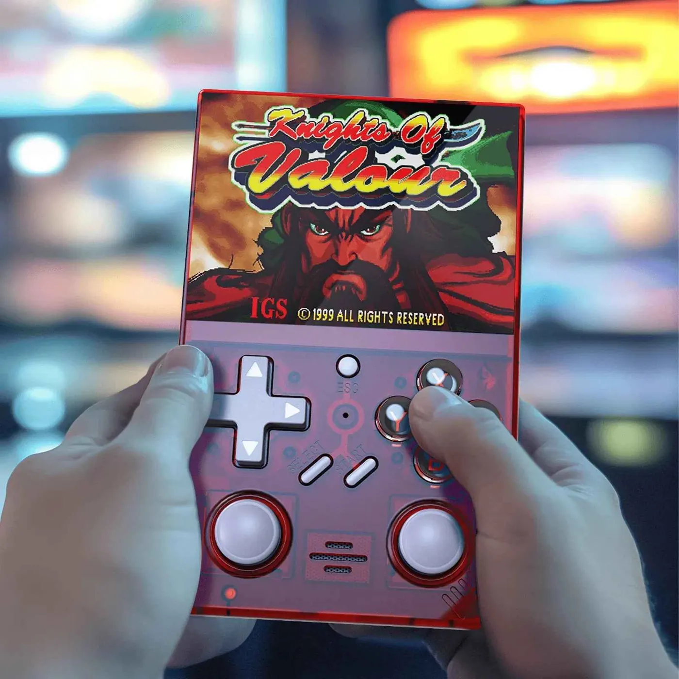 雙手握持 Unico Color 掌上遊戲機
